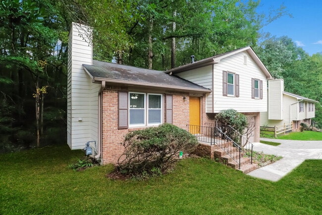 Photo - 4635 Hamlet Walk SE