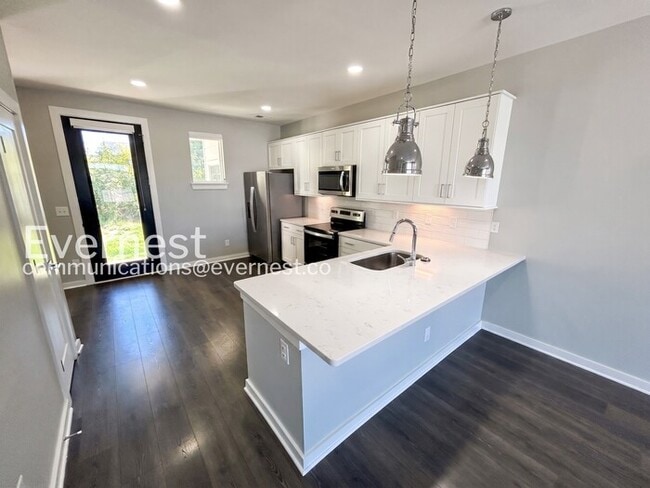 Photo - 613 Mason Ward Pl