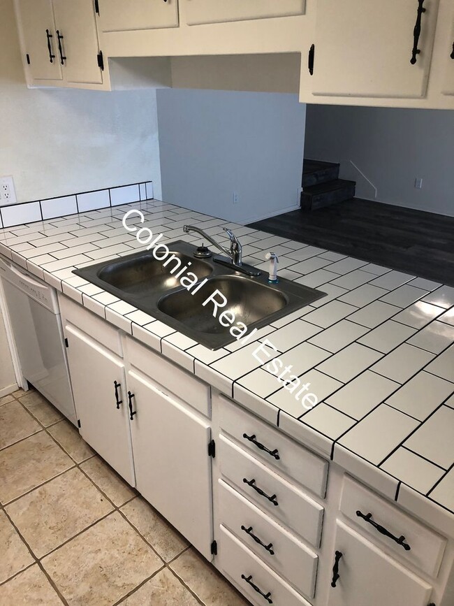 Photo - 307 Innsdale Terrace Unidad C