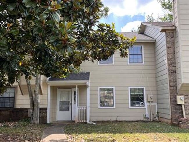 Building Photo - 343 Autumn Ln