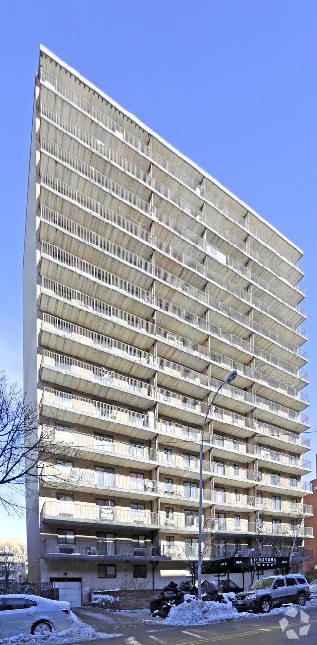 Photo - Winston Tower