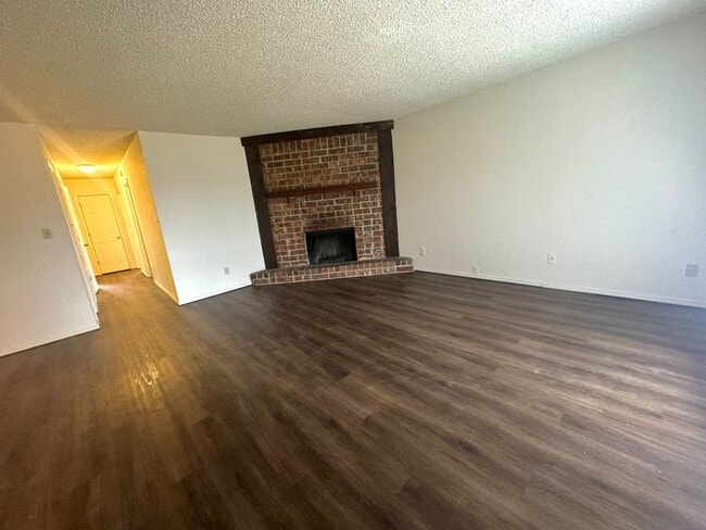 Photo - Coming SOON: Cute 3 bedroom 2 bathroom Duplex In Broken Arrow!