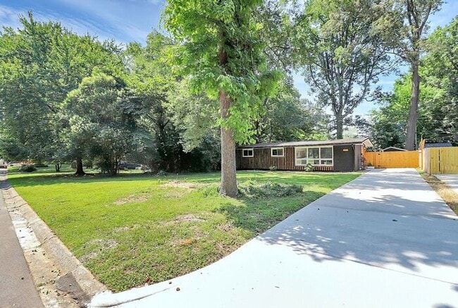 Photo - Beautifully Renovated 3BD/1BA Ranch in Seneca Park!