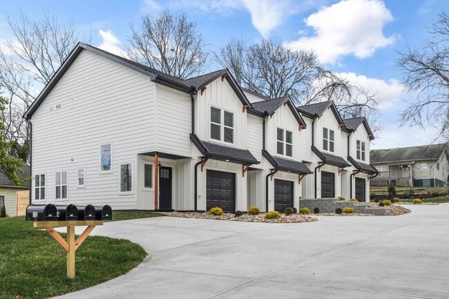 126 Shipman Dr