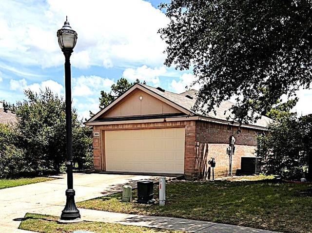 Photo - 9805 Nixon Dr