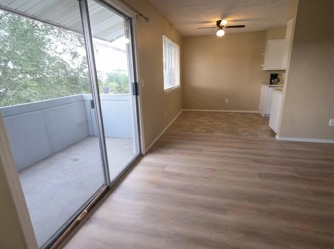 1090 E Cedar St Unit 4