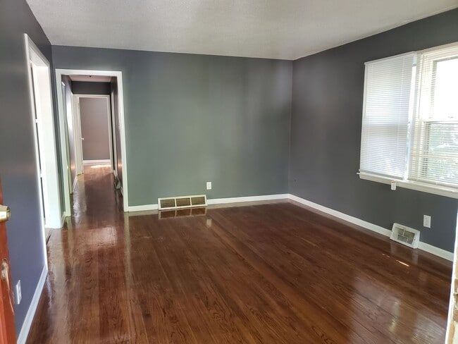 Photo - Beautiful Single Family House for Rent