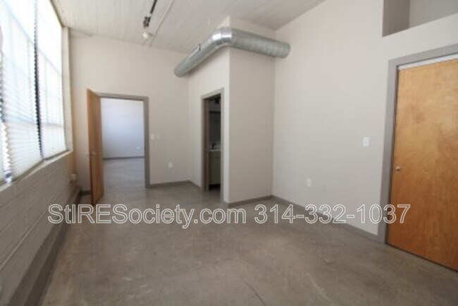 Photo - 8125 Michigan Ave Unidad #427