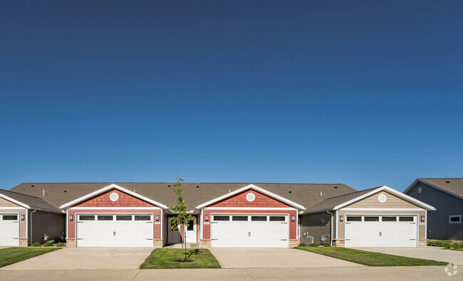 Building Photo - Redwood Sandusky Rental