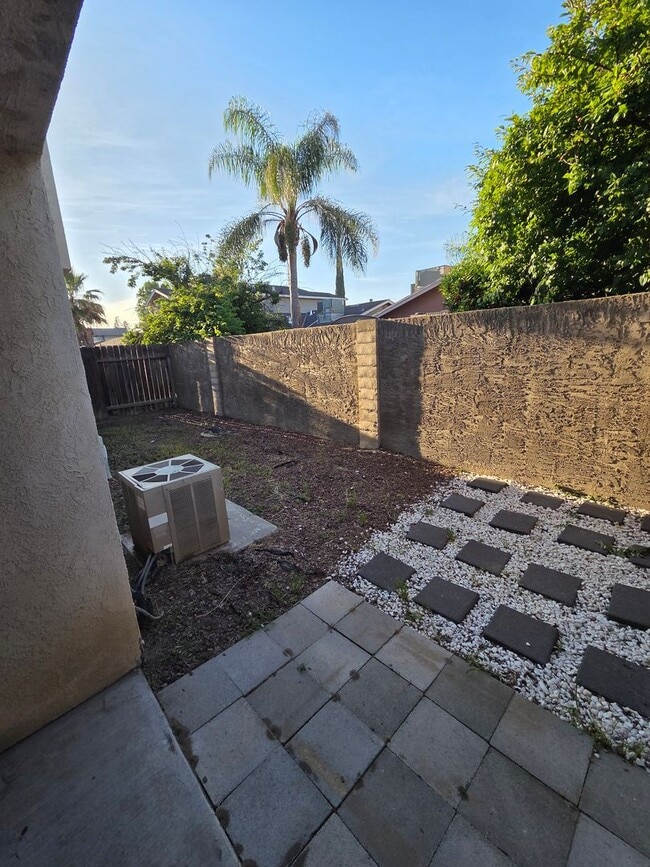 Photo - Available Now!! Delightful 2 bedroom, 2.5 bath condo!!