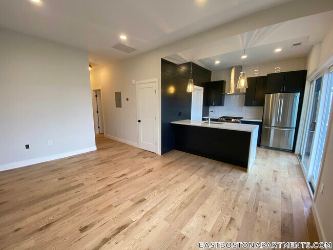 Photo - 275 Webster St Unidad 3