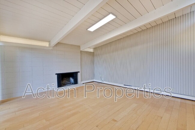 Photo - 3733 Carlson Cir