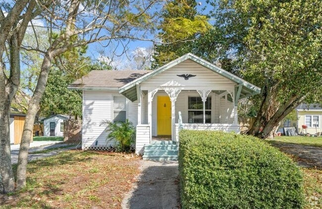 Building Photo - 1803 Douglas Ave Rental