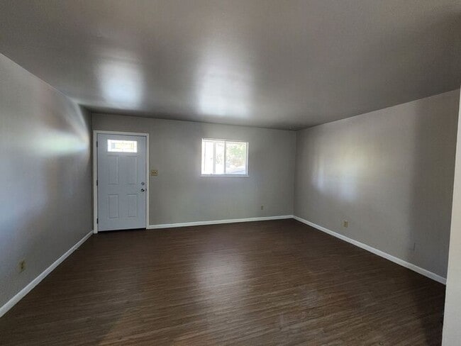 Photo - Newly Remodeled 1 Bed, 1 Bath Upper Apartm...