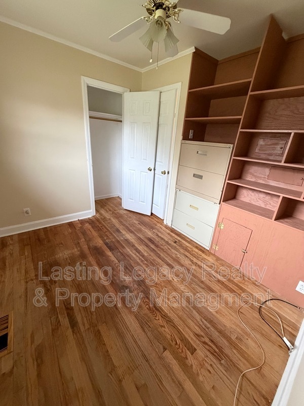 Photo - 218 Spring St