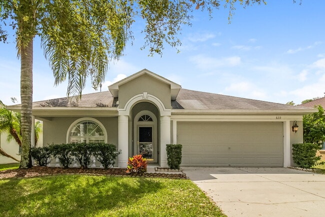 Building Photo - 633 Straw Lake Dr