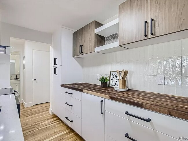 Photo - 1200 Emerson St Unidad 403 Rental