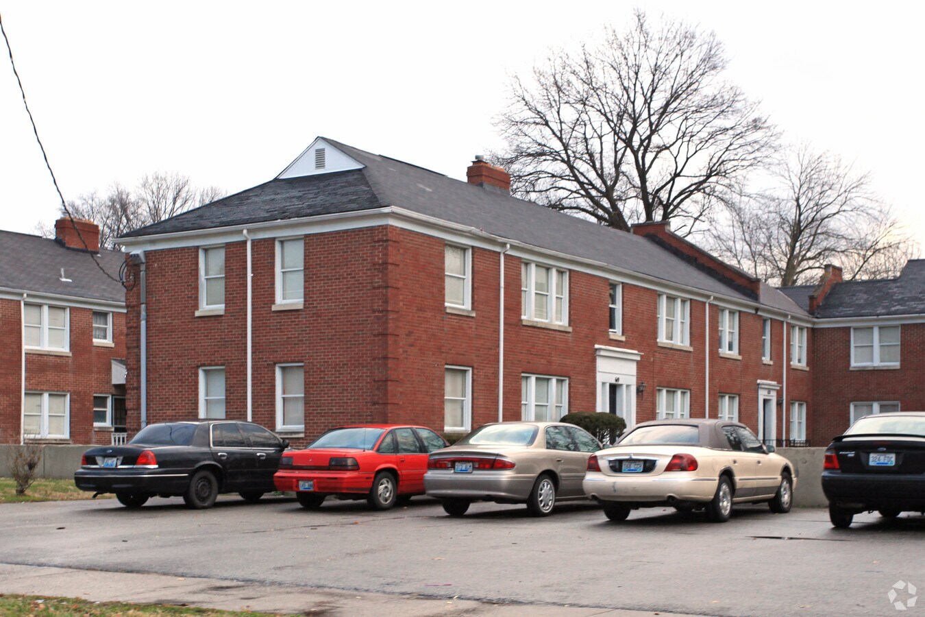 Hutchinson Square Apartments - Hutchinson Square Apartments