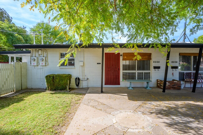 Front Door - 1809 E Colter St Unit 1809