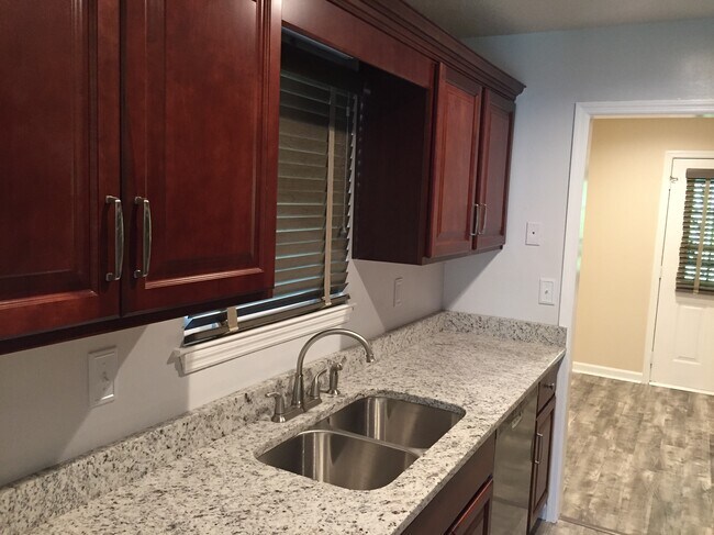 Kitchen - 1722 13th Ct S