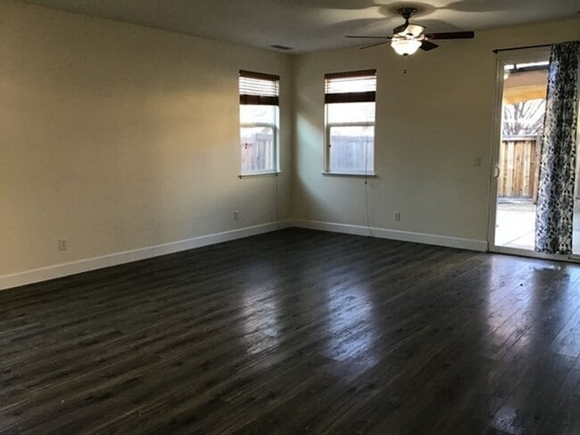 Photo - <b>3 Bedroom plus Den 2 Bath So. Reno Home<br><br> Unit 525 Luciana Dr. Reno, NV 89521