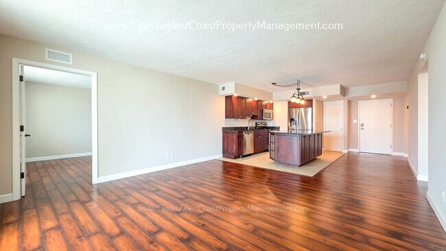 Photo - DOWNTOWN 15th FLOOR CONDO! 2 BEDROOM CONDO ! UPDATED! CITY VIEWS! Unit 15D