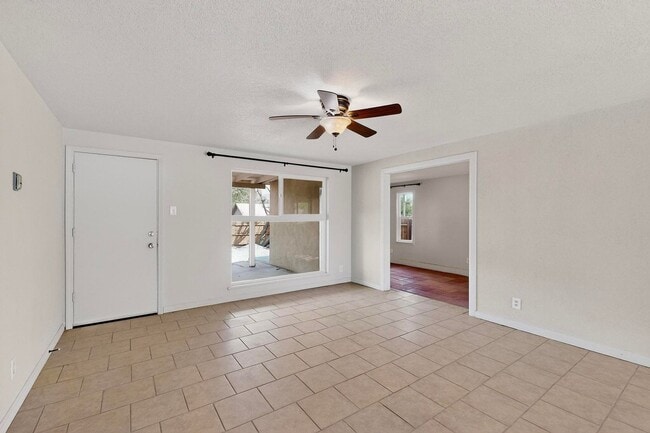 Photo - NE 3 bedroom 1 bath 1348/sf