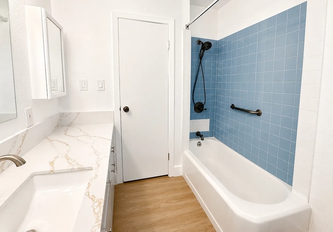 6986 Elegance Ct