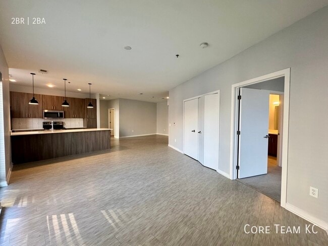 Photo - 227 E 27th St Unidad 203 - Rembrandt