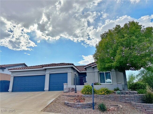 Photo - 105 Crescent Bay St