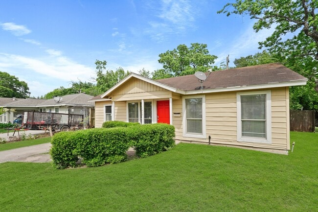 Photo - 1413 George St