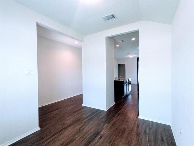 Photo - 121 Dylan Dr