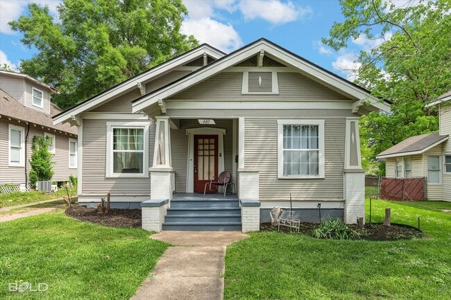 Photo - 440 Atkins Ave