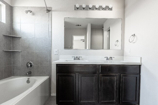 Photo - 1023 Chad Lp