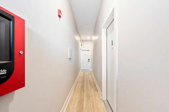 325 N 40th St
