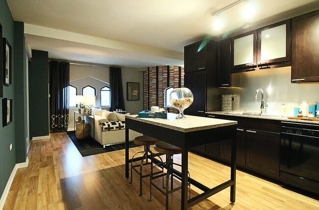 Photo - 188 W Randolph St