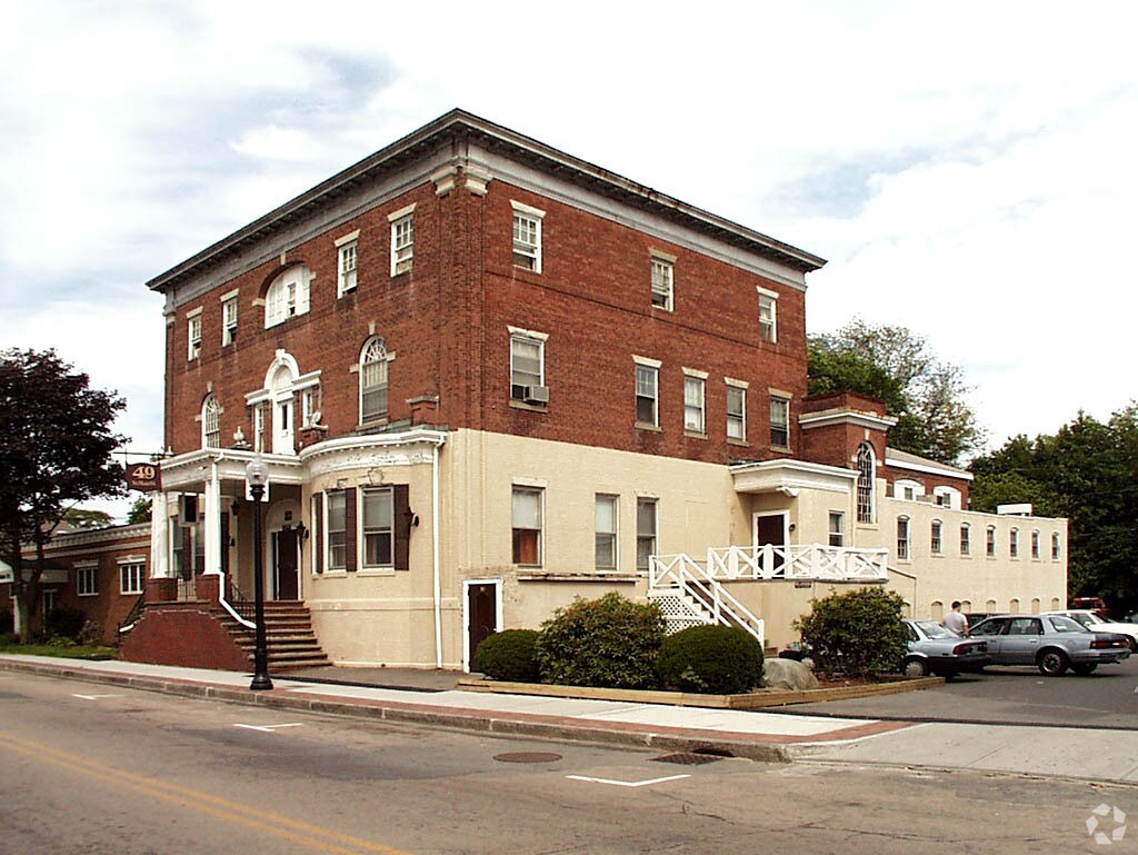 Photo - 49 N Main St Apartments