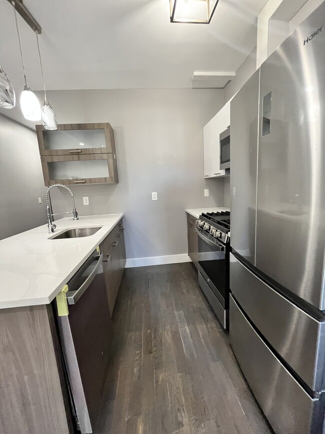 270 Hancock Ave 2 - 271 Hancock Ave Unit 2