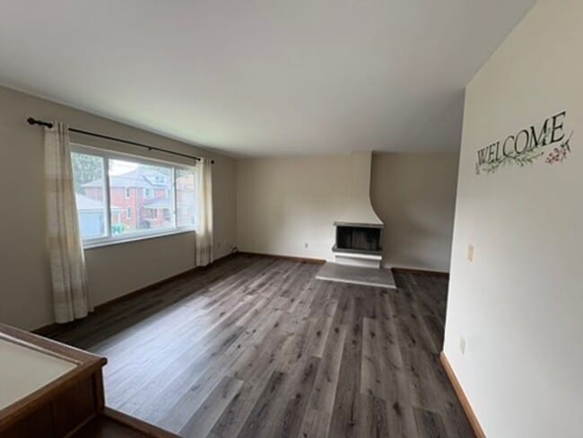 Photo - 2407 Plum St