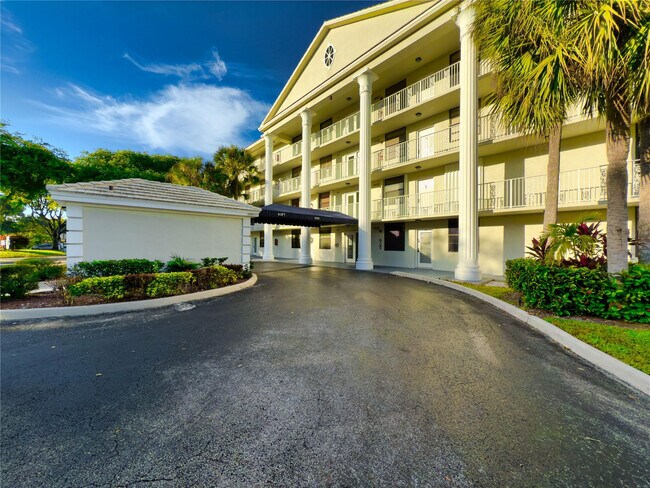 Photo - 1701 Whitehall Dr Unit 303