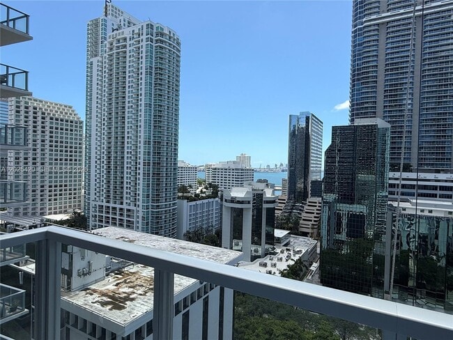 Photo - 1050 Brickell Ave Unidad 1802