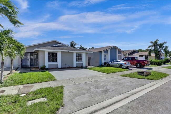Building Photo - 11854 SW 210th St