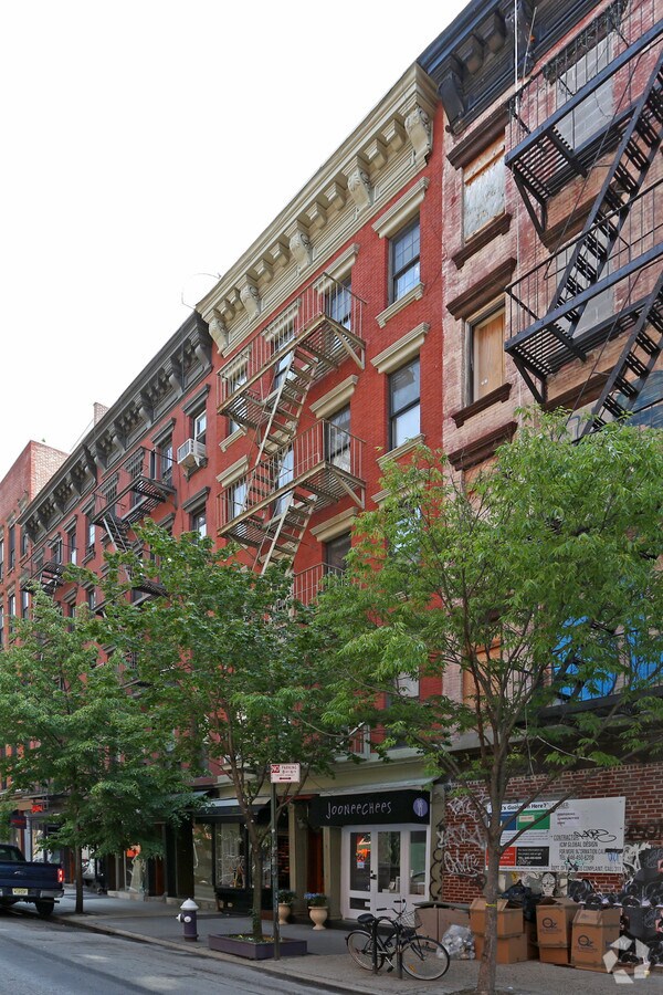 Photo - 248 Elizabeth St