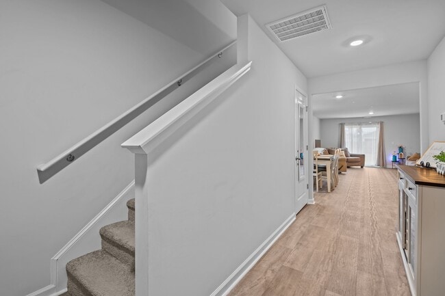 Photo - 402 Folkstone Rd