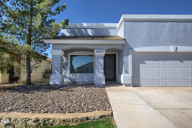 Photo - 4917 Marcella Santillana