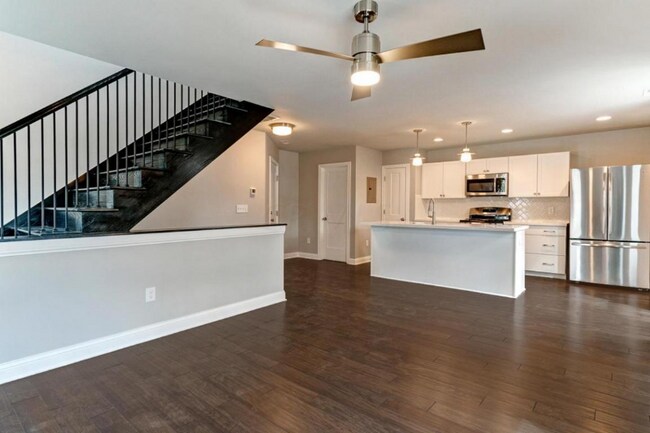 Photo - 48 Aston Row Ln Unit B