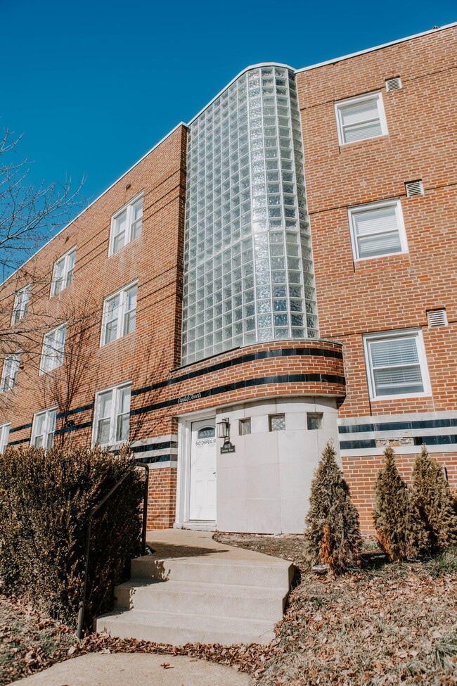 Photo - Renovated 2BD/1BATH in Lindenwood Park Unit L-2E
