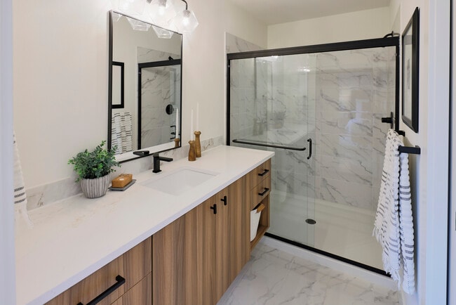 Photo - 140 Sacramento Townhomes