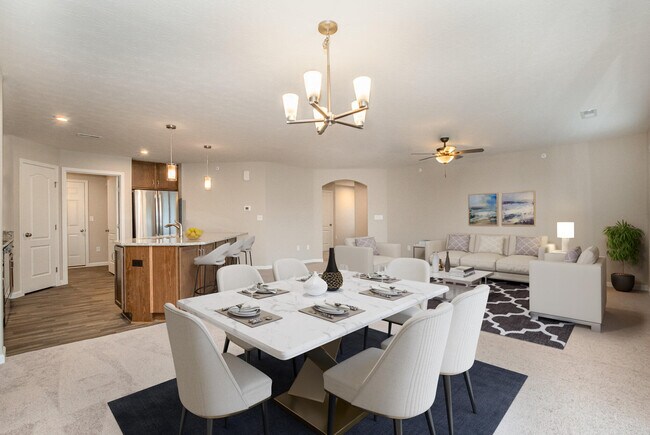 Photo - 2412 Arezzo St