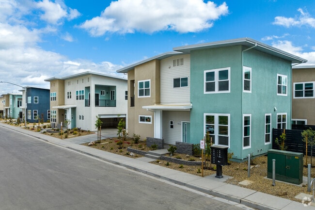 804 Eastwood Way